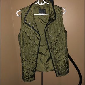 Men’s Banana Republic Army Green Vest